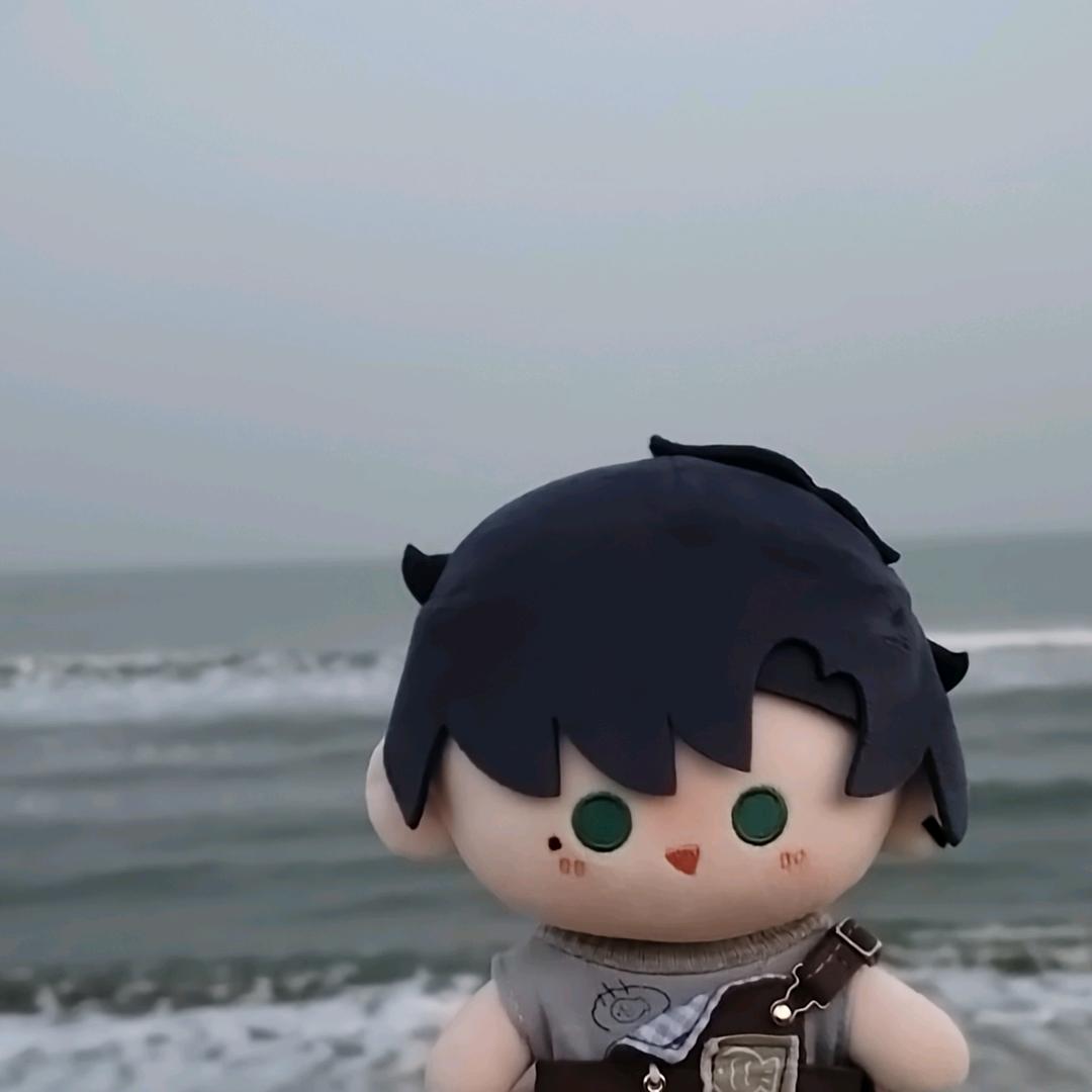 情逸(ૢ˃ꌂ˂⁎)