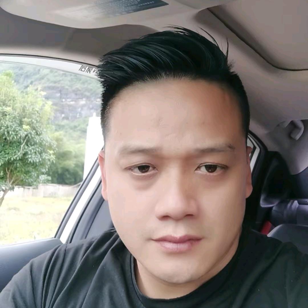 陈逸飞