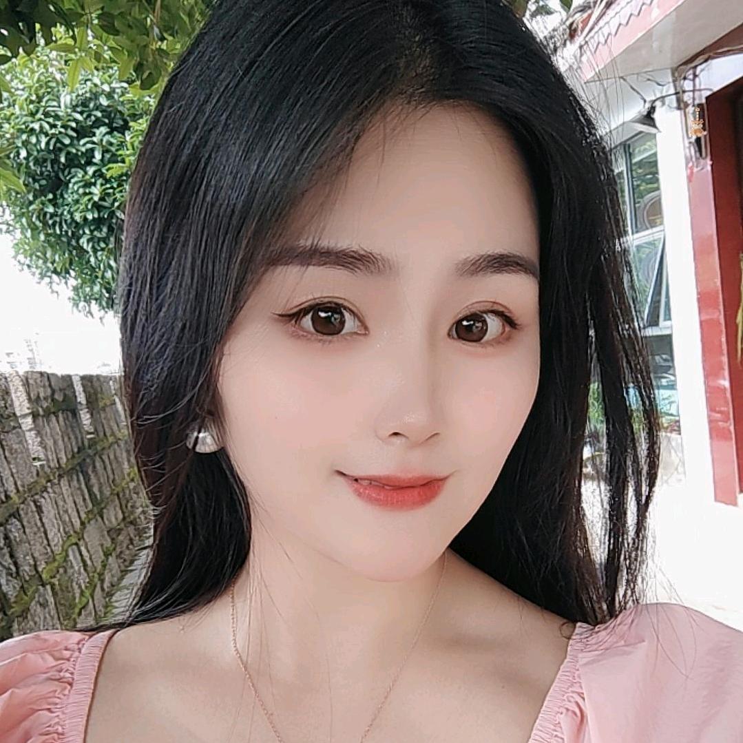 小何
