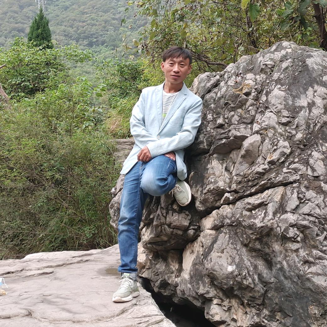 燕小伟