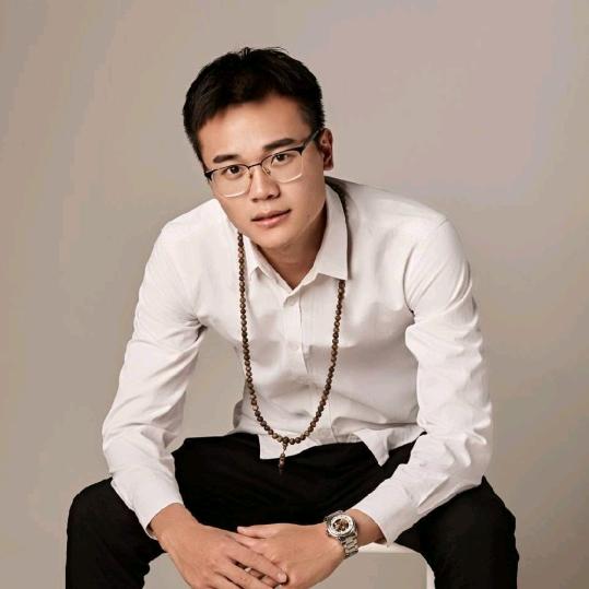 青岛设计师杨木易