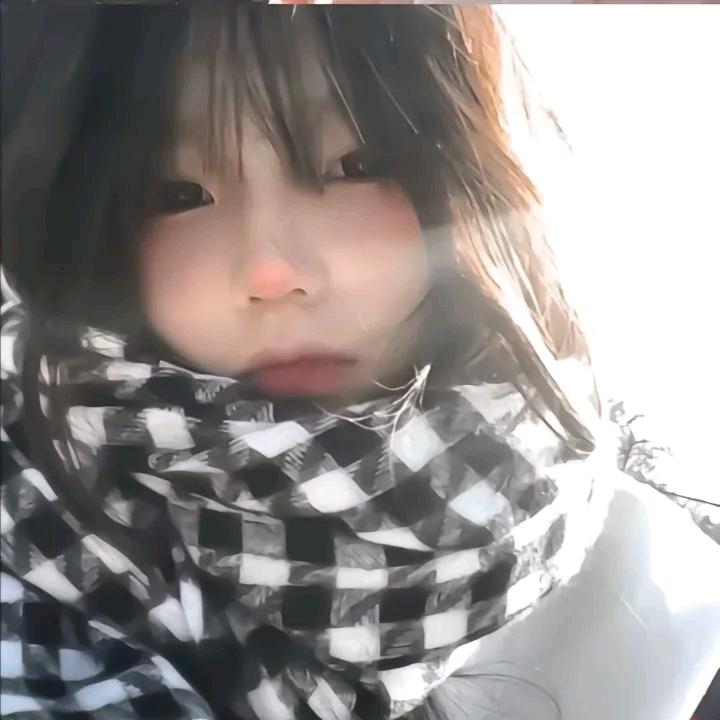 @_甜品店小姐(￣ε(#￣)☆╰╮