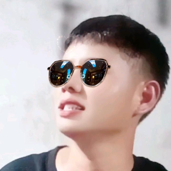 相信自己努力奋斗