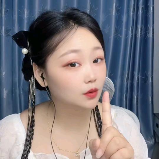 甲宝玉（艾妃）