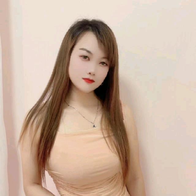 胖嘟嘟的女孩