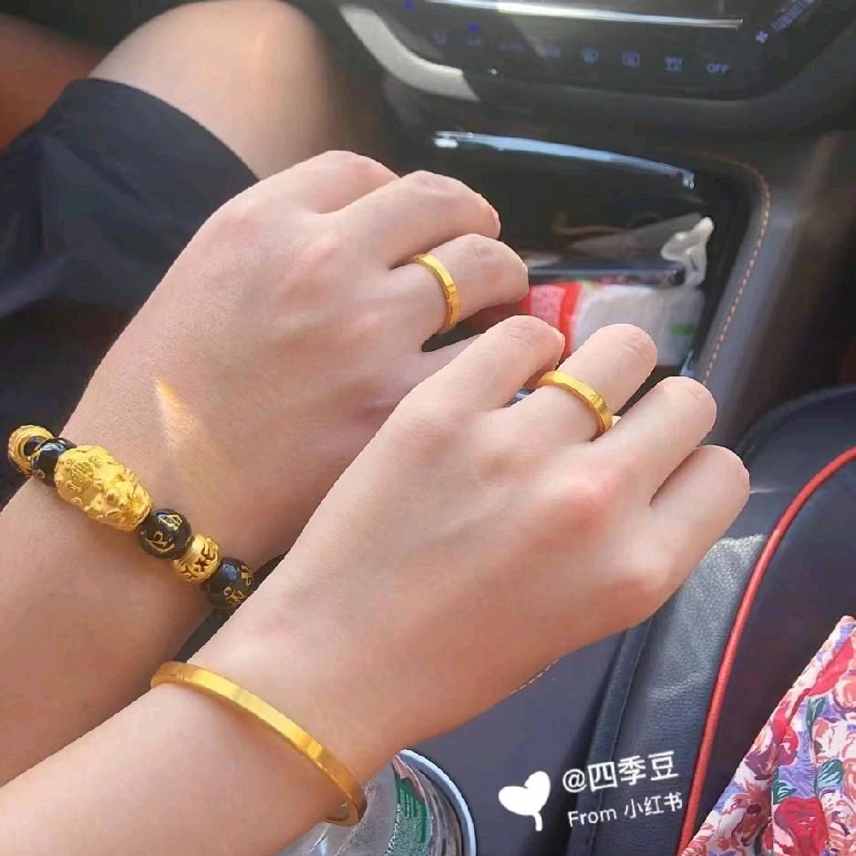 月红💋
