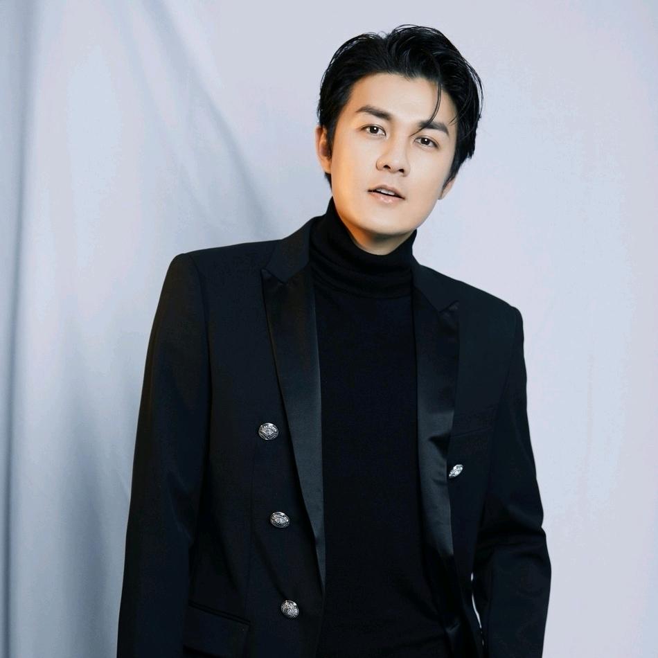 卖核桃的吴克群