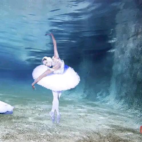 🏊🏻‍♀️水之舞💃🏻