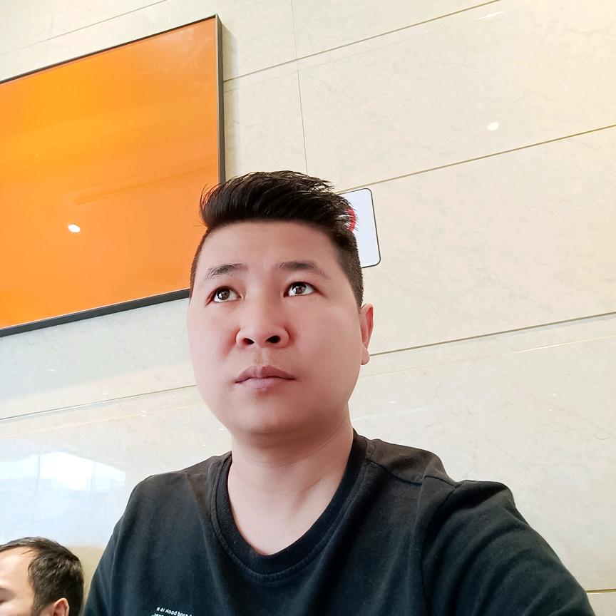 贴墙布。墙纸。地毯。地胶。林师傅