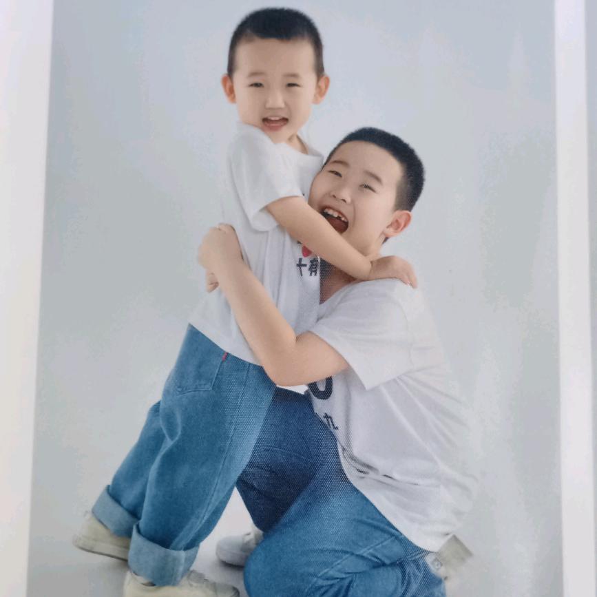 朱英