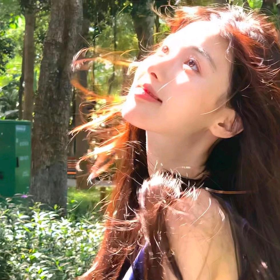嫣然一笑☀️