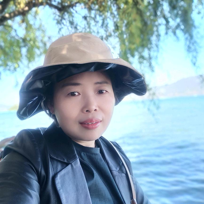 英子