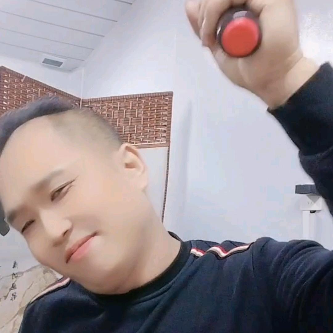 搞笑博主（强哥）🔥