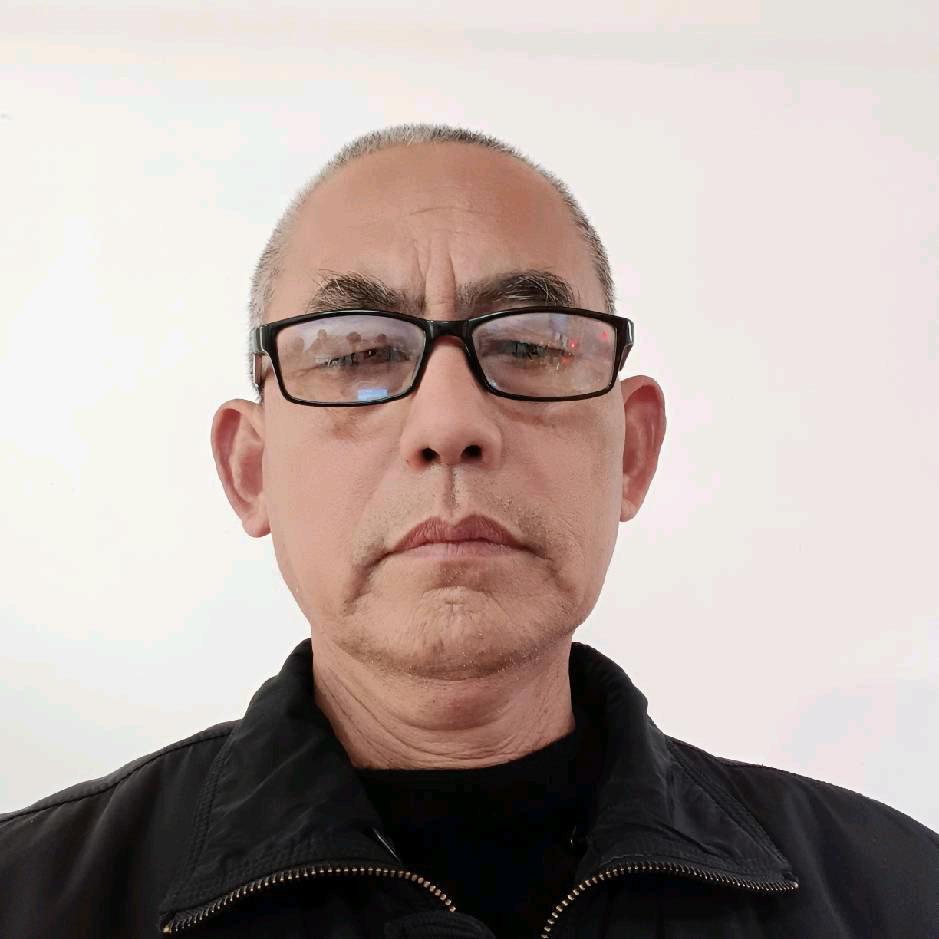 传奇老刘爱好收藏支持抖音平台传递正能量