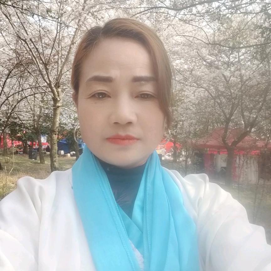关上情门孤独一人，吴敏