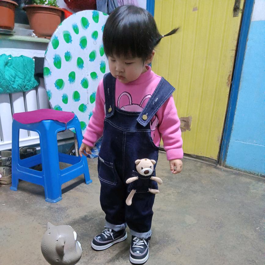 Ai果果头像