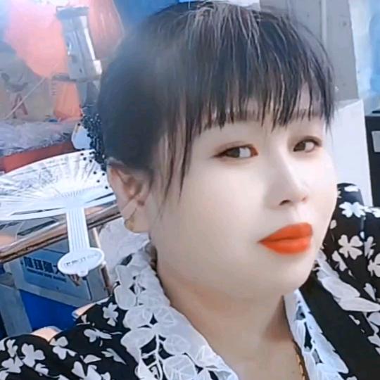 李姐穿搭