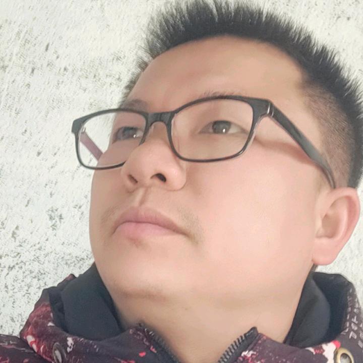 现实中、孤独的野狼