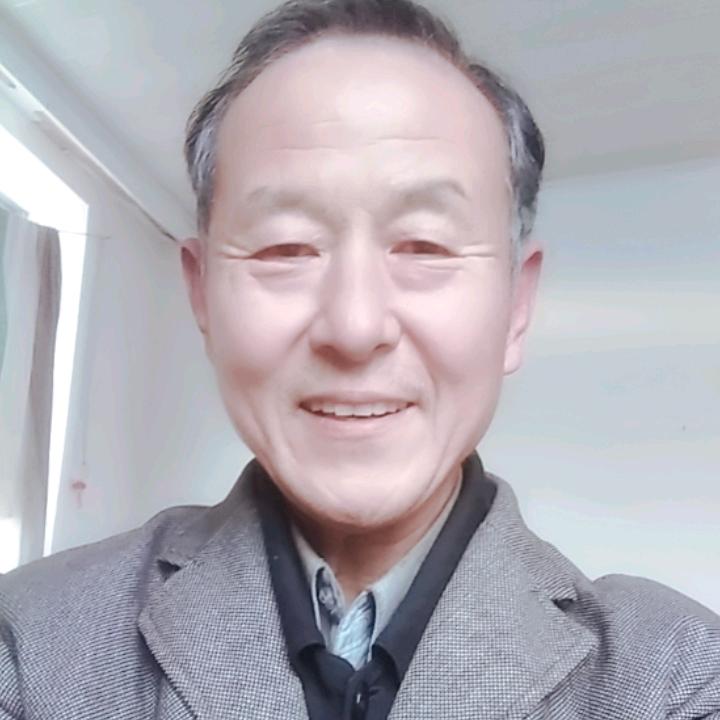 一斗红，