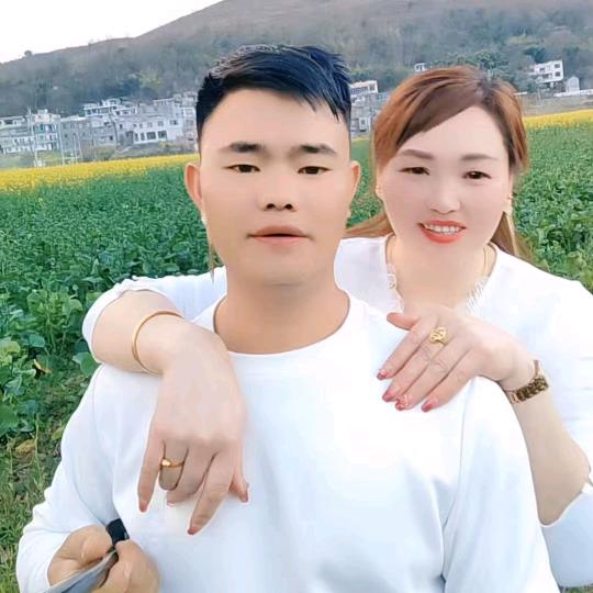 小老公大老婆🌹
