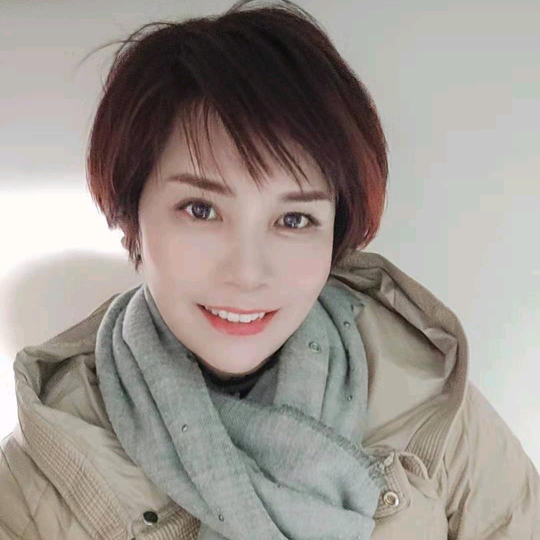 荣荣姐