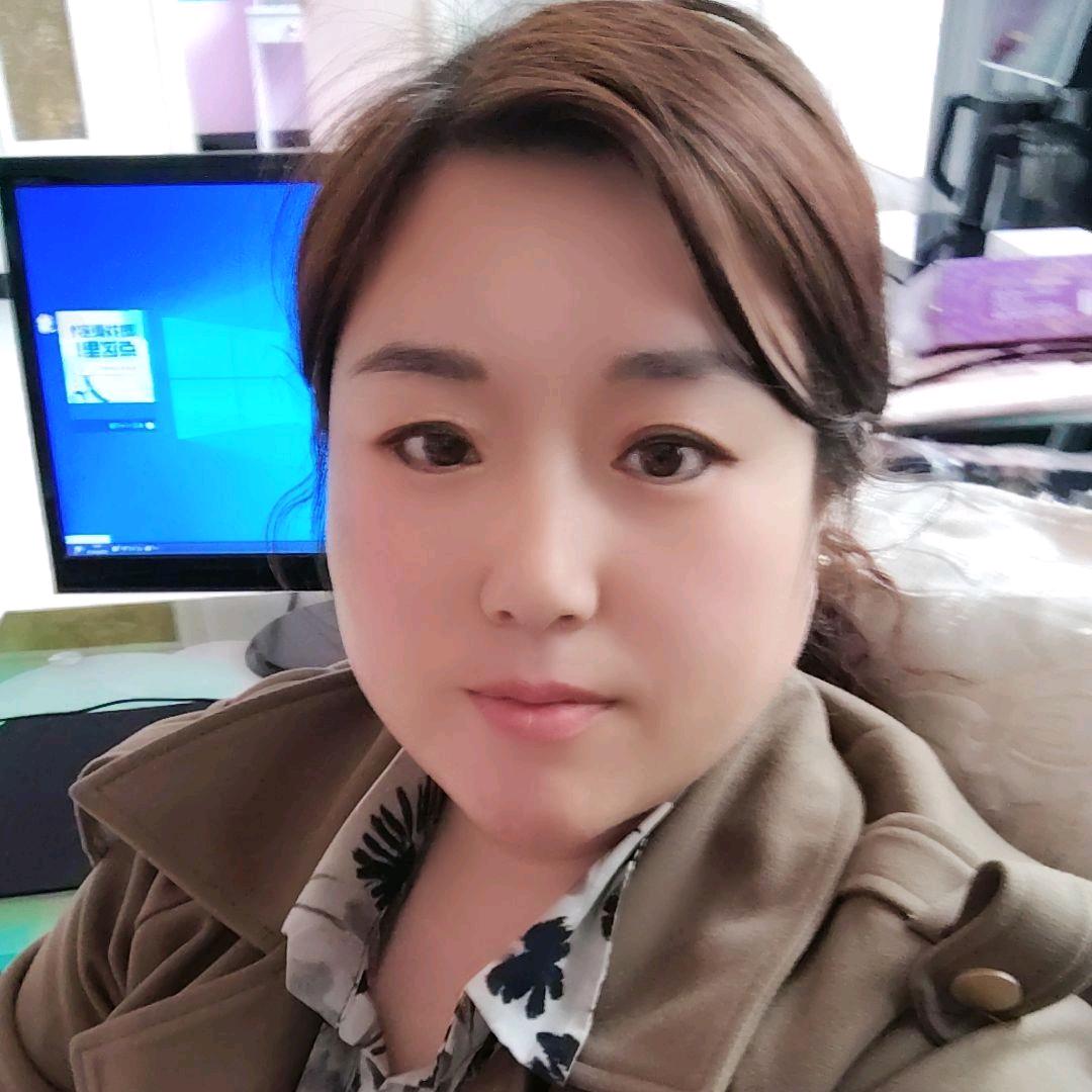 辉辉姐吖