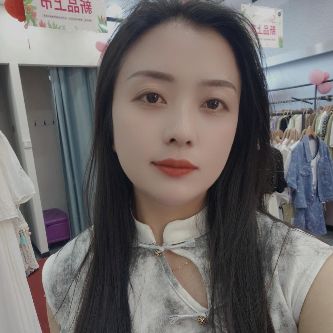 龙场乔克马丁男女装