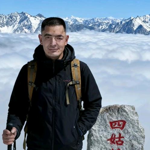 万岁山巨人 阿卜杜喀哈尔