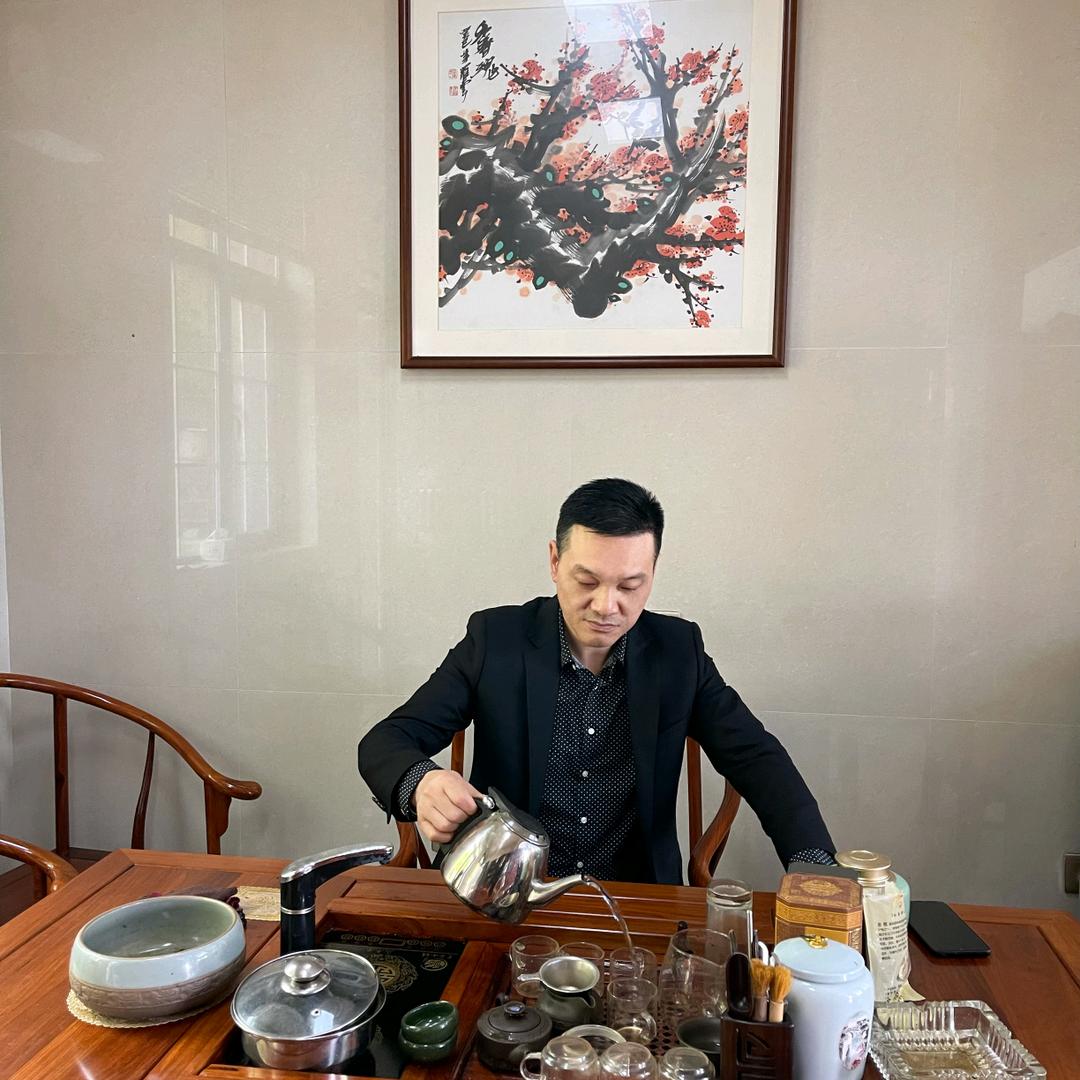 潘先生