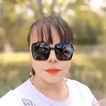 金钱买不了姐的自由。