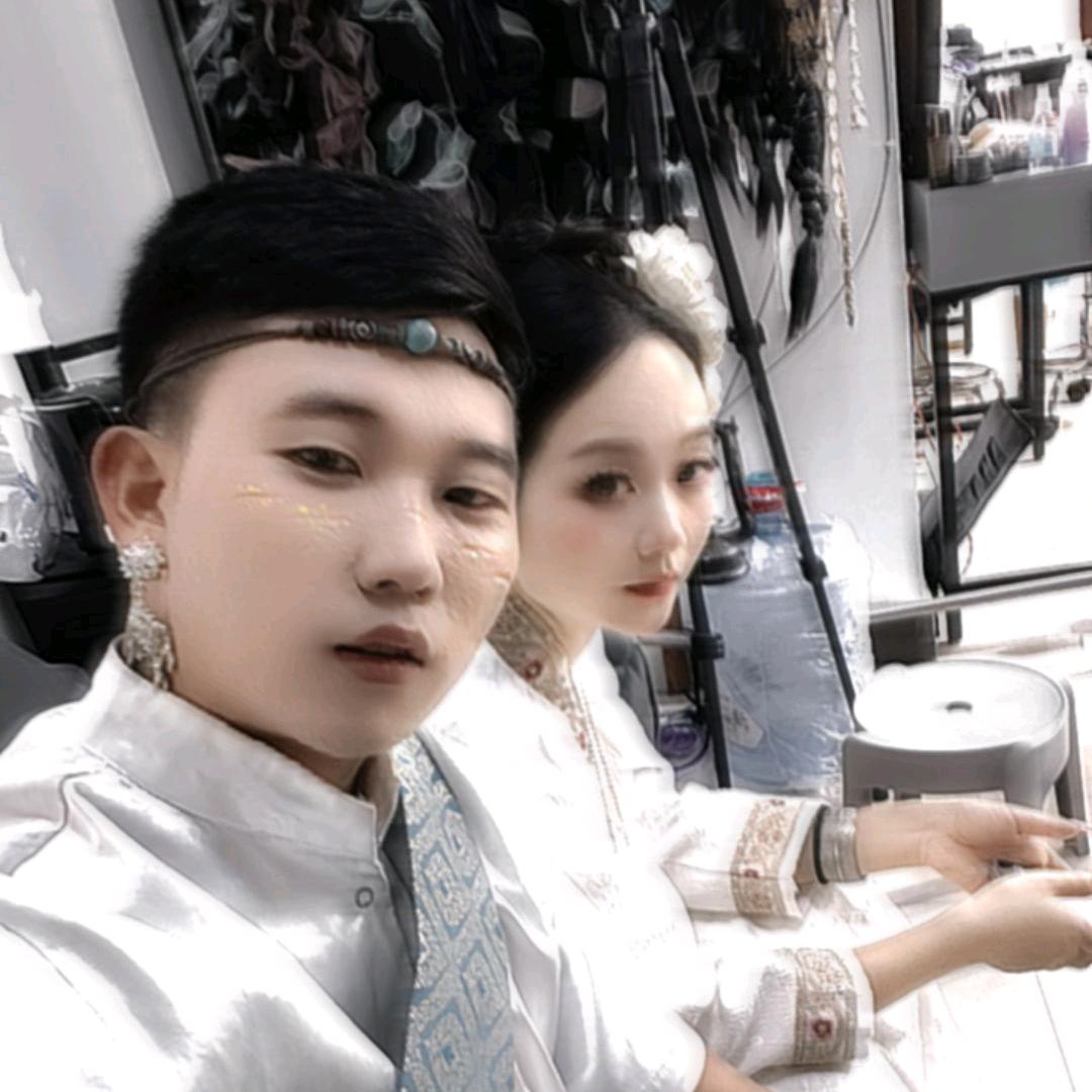 你别皱眉 我心疼