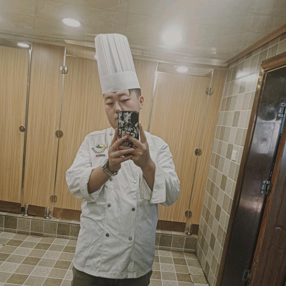 热情小马哥