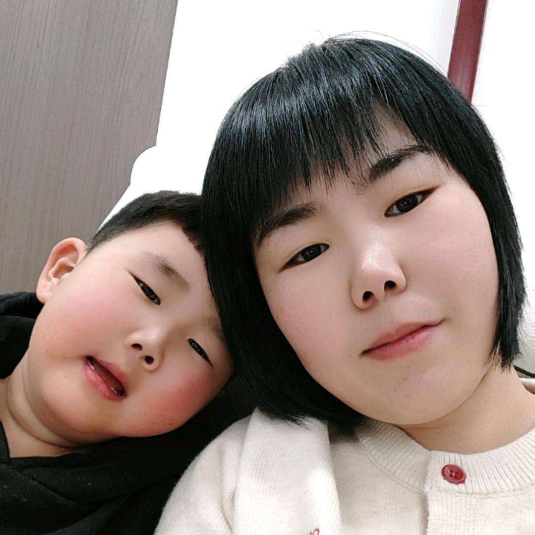 居家办公的张会计（带学员）