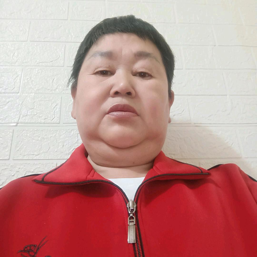 宝奶奶。