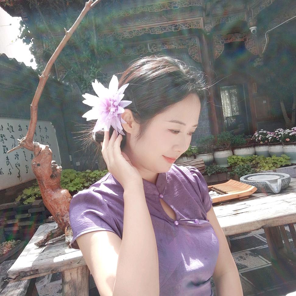 晒暖陽的猫 🌷。