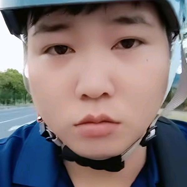 繁华眼中的孤独