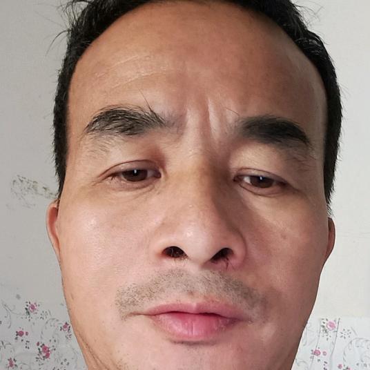笑着流泪
