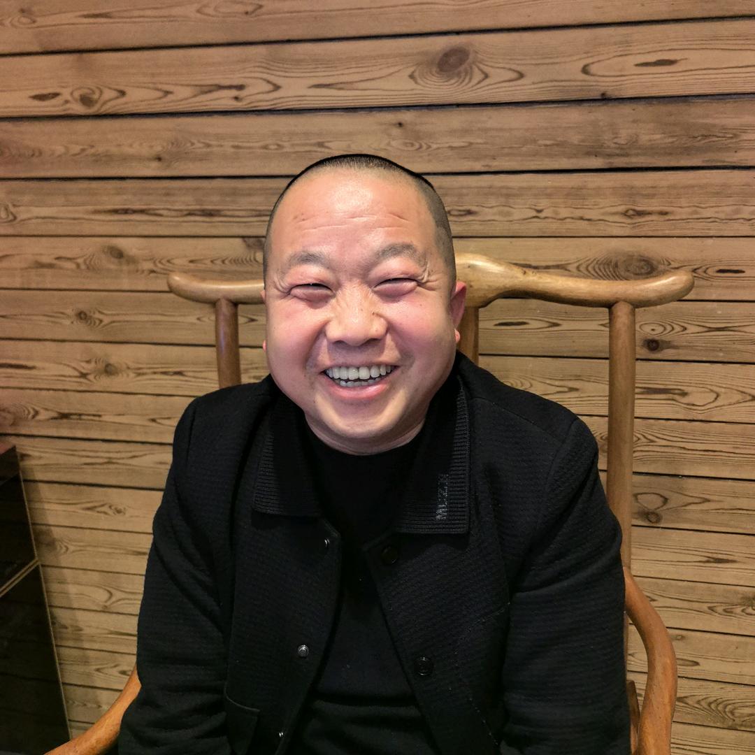 小黑哥，刘能