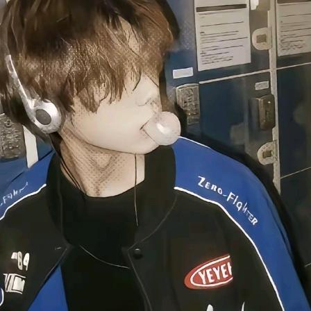 夹心少爷