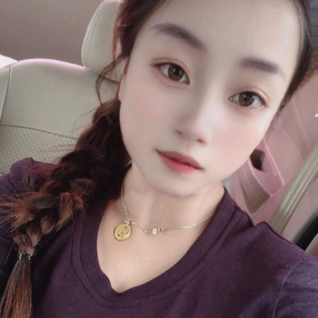 这丫头姓乔。