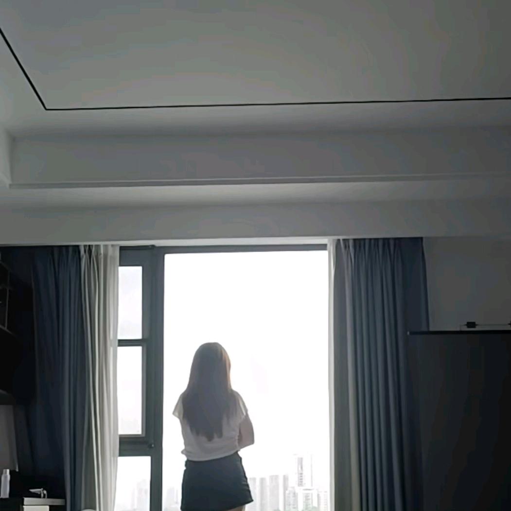 美滋滋的热辣哲宝宝