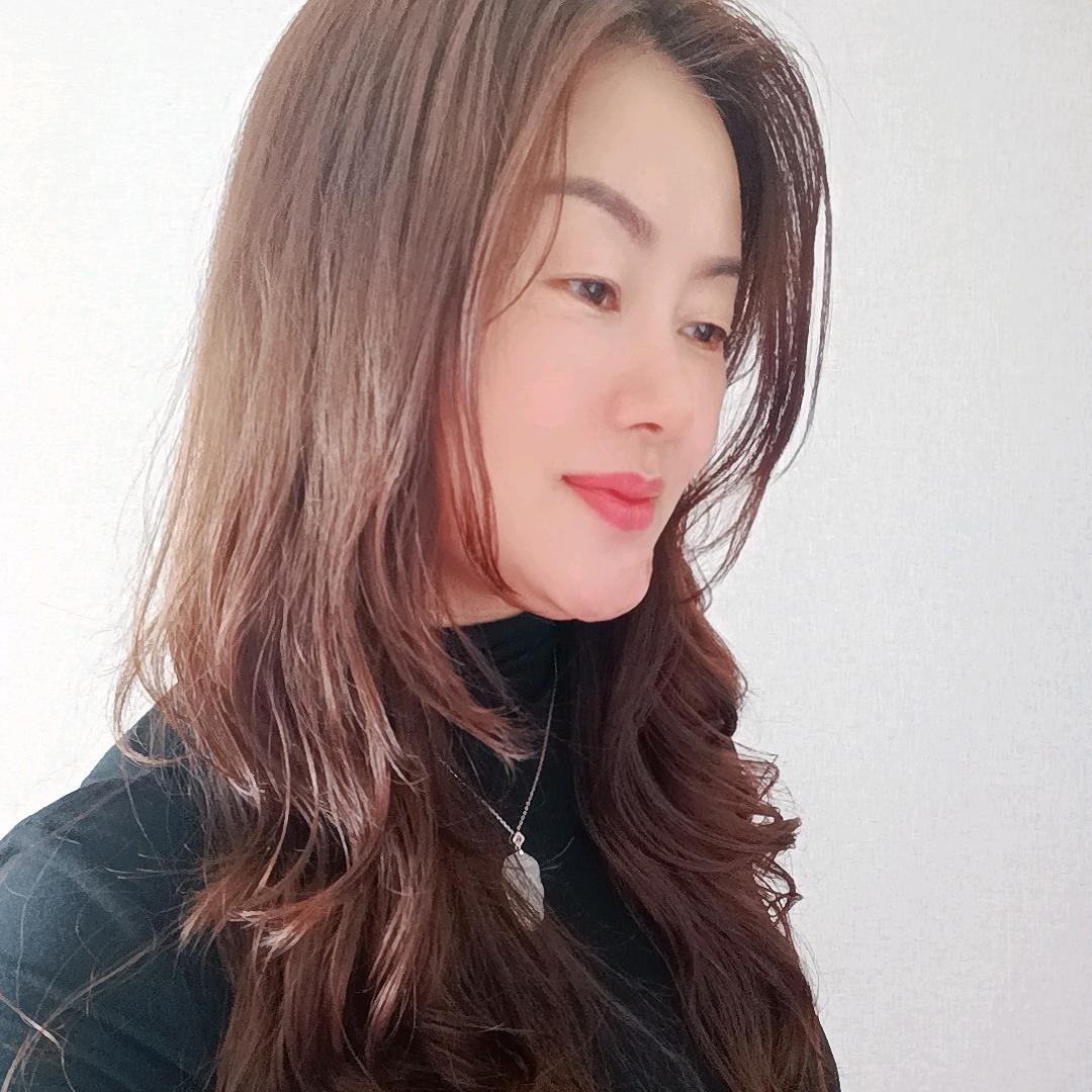 简单红红🌹🌹
