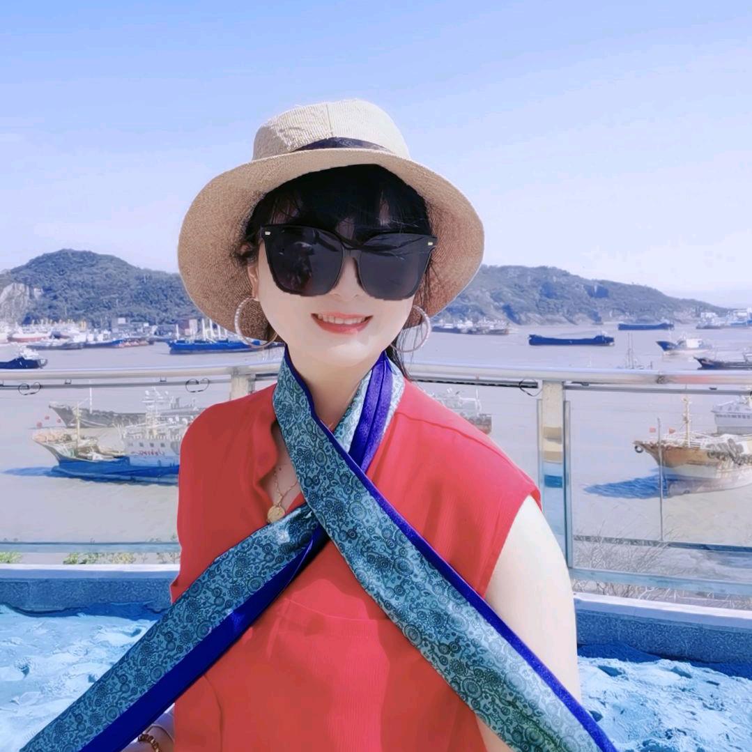 英子