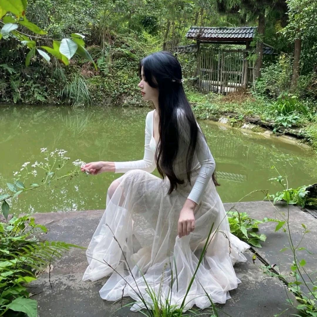 江靓影