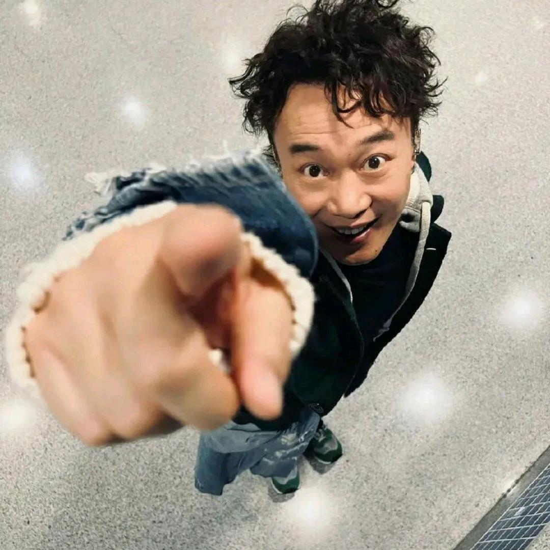 😐