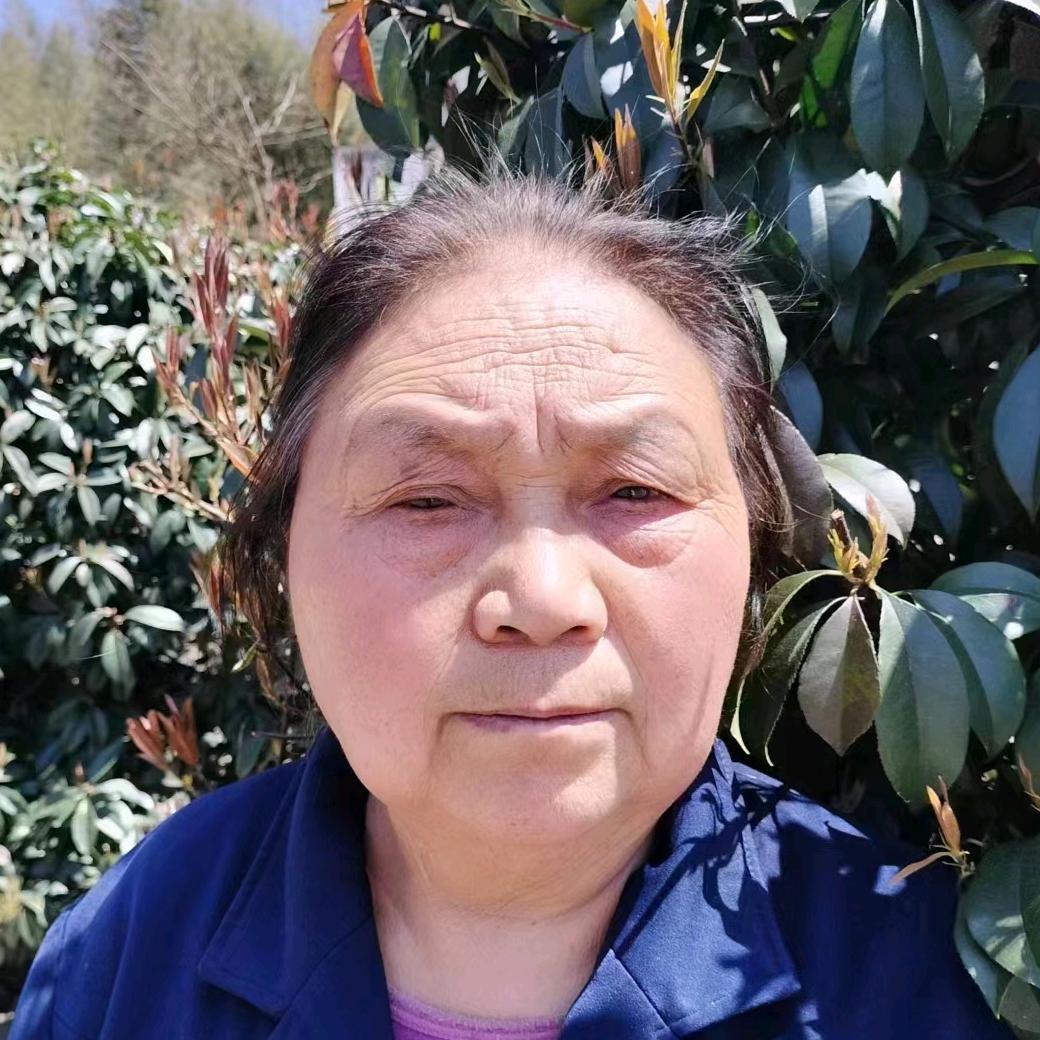 黄克芬
