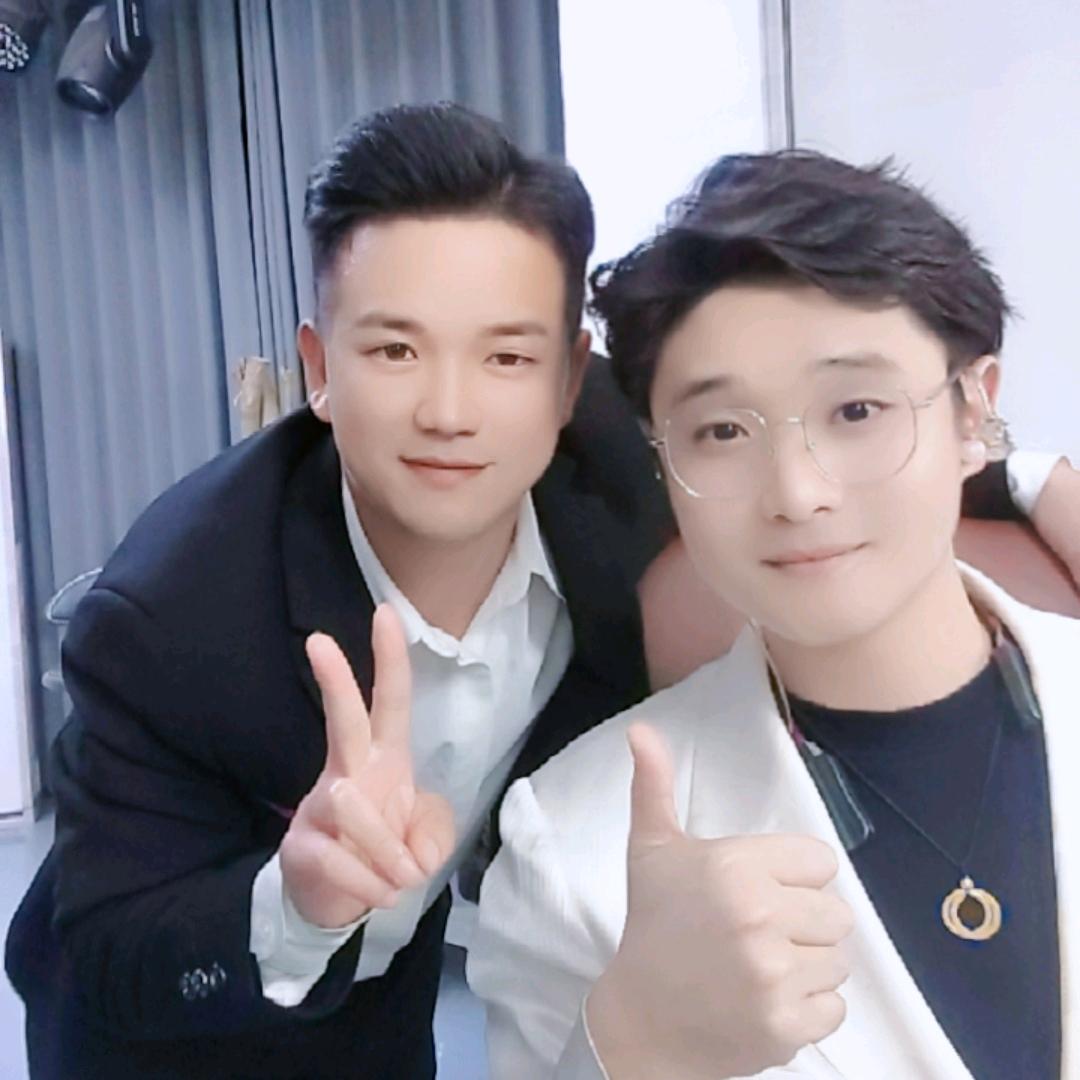 奇奇²¹⁰开心果，晚上八点半开播