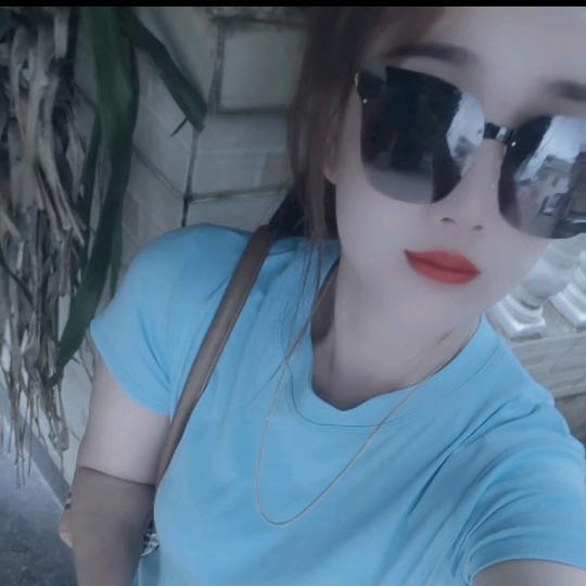 小莫莫^O^