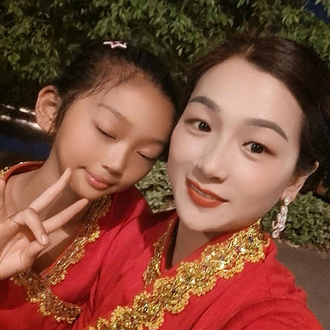 爱跳舞的燕子
