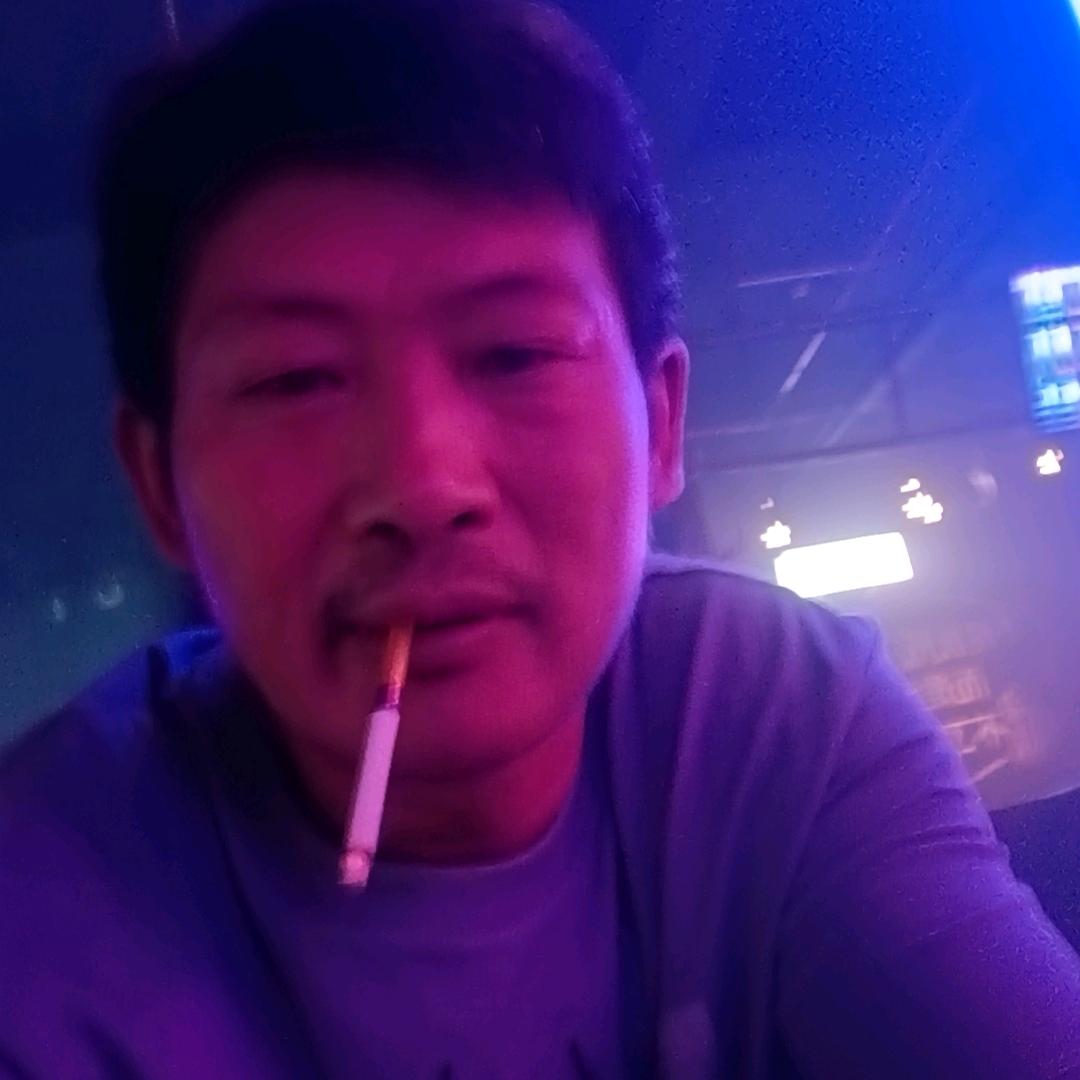 相约共舞。